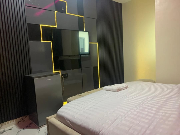 Room 5, Tiano Hotel & Suites, Eket