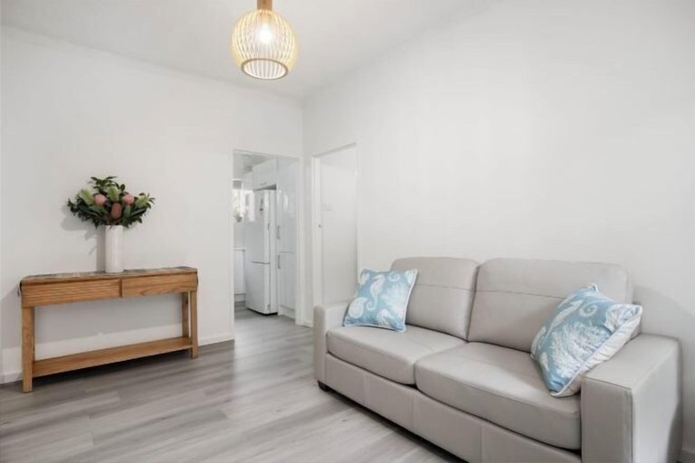 Room 4, Sammy's Seaside Hideaway in Henley Beach, Adelaide
