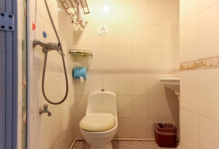 Bathroom 4, Jiandongbinguan, Jiangmen
