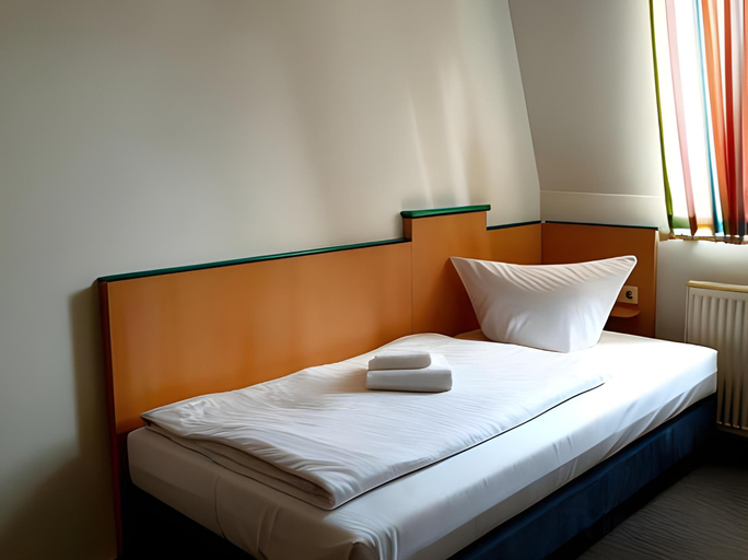 Bedroom 3, Hotel Pension Odin, Berlin