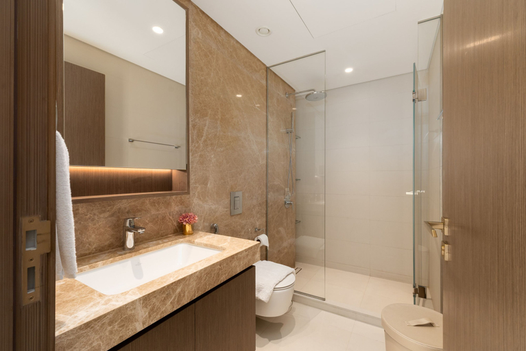 Room 4, Elite 1BR Emaar Beachfront Near Marina JBR, Dubai