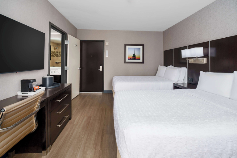 Bedroom 4, Hampton Inn Manhattan/Times Square Central, New York
