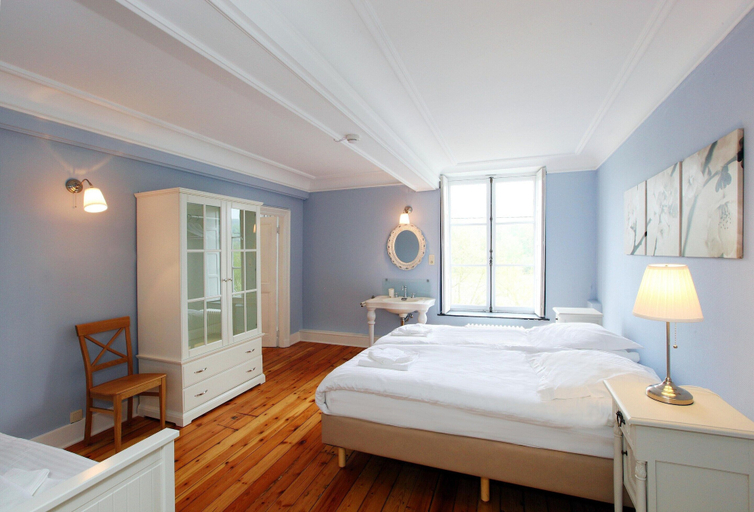 Others 5, Group Villa With Pool & Sauna, Liège