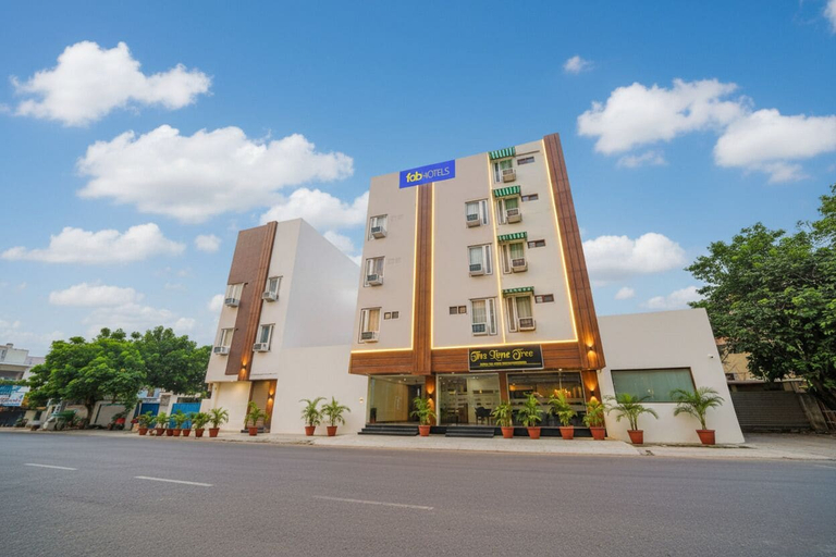 Exterior & Views, FabHotel Imperial Seven, Delhi