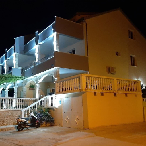 Exterior & Views 2, Apartments Dobrila, Jelsa