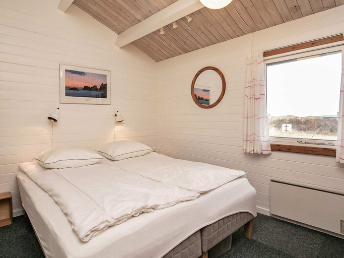 Bedroom 2, 6 Person Holiday Home in Hirtshals, Hjørring