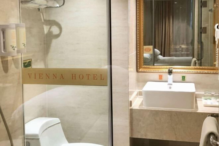 Bathroom 4, Vienna Hotel (Hezhou Lingfeng Square), Hezhou