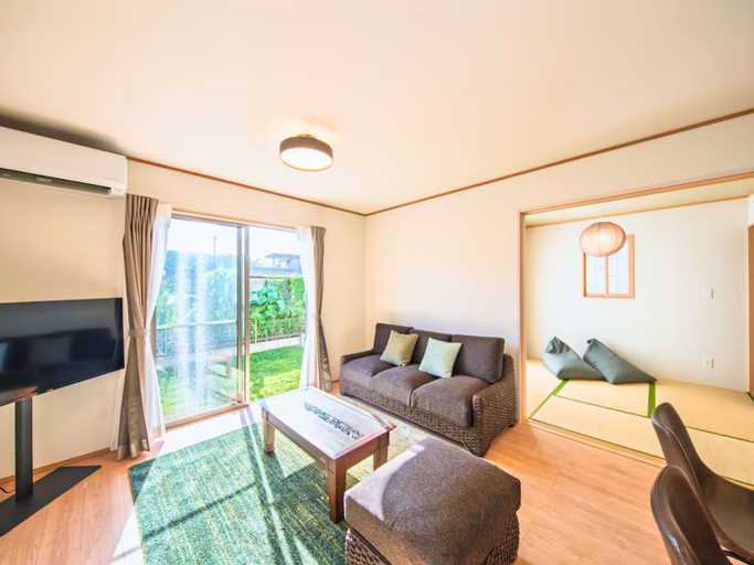 Room 2, Inamine Terrace, Nago