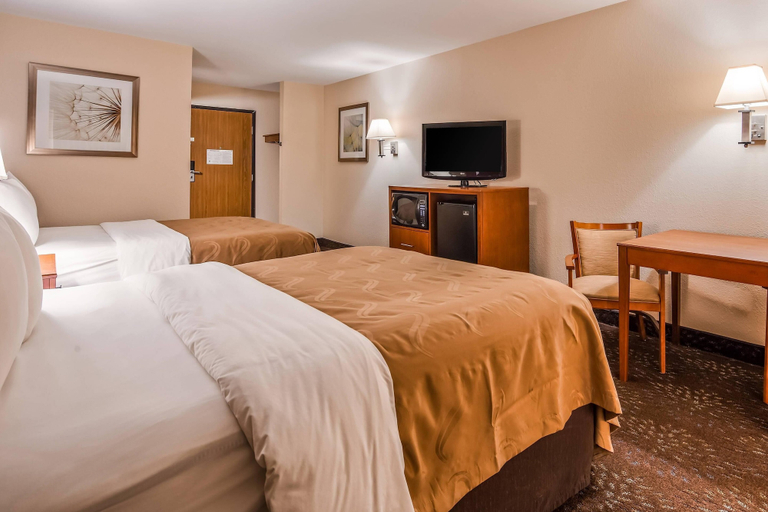 Bedroom 3, Quality Inn Tomah, Monroe