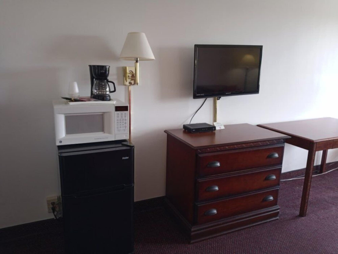 Others 5, Hoosier Inn, Jay