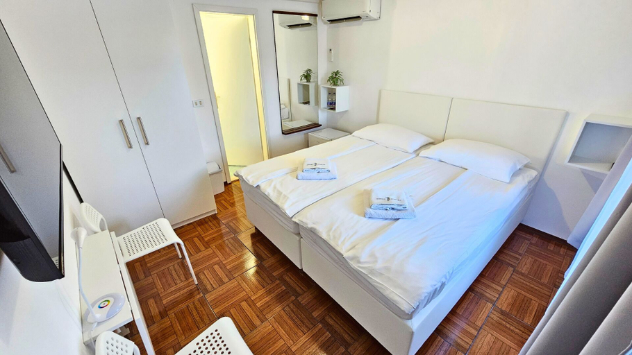 Bedroom 3, Rooms Koblar, Piran