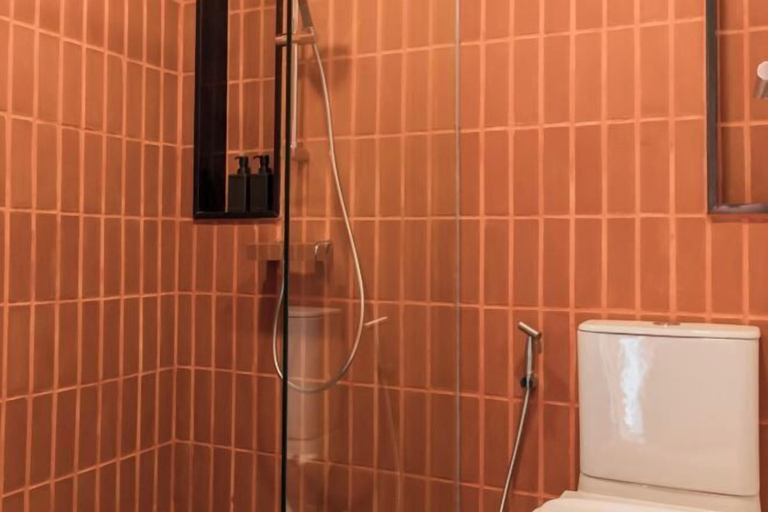 Bathroom 5, Blu Monkey Hub & Hotel Bangsaen, Muang Chon Buri
