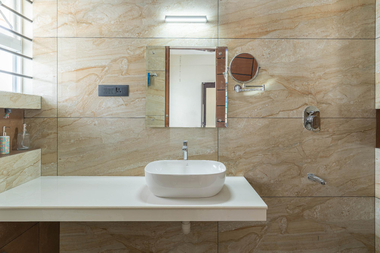 Bathroom 3, Amminis Mansion by Doris Homes, Thrissur