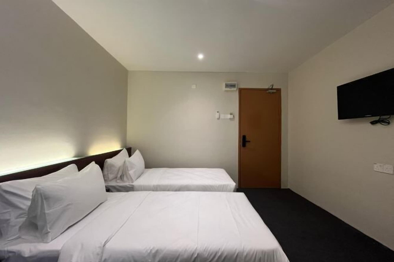 Bedroom 2, Swing & Pillows @ Malacca Mahkota Parade, Malacca City