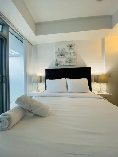 Room 5, The Hartwell Place, Toronto
