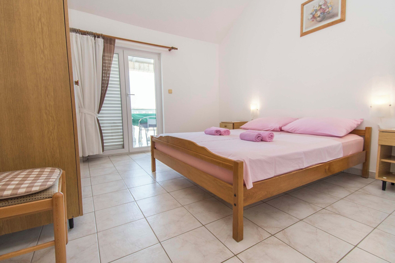Room 2, Apartments Nada, Murter