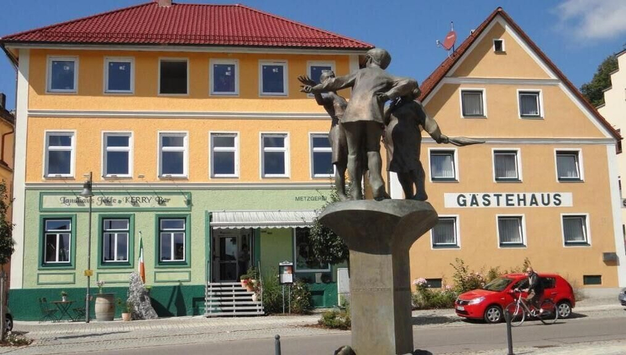 Exterior 5, Gästehaus Jekle – Zimmer & Ferienwohnungen, Günzburg