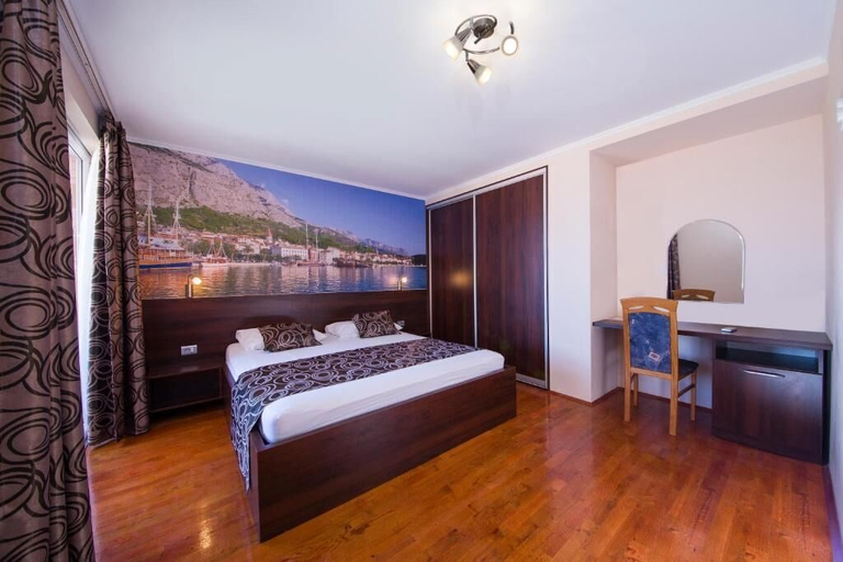 Bedroom 3, Apartment Arte, Makarska