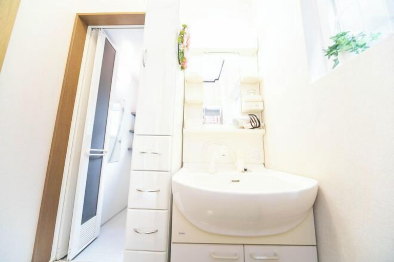 Bathroom 3, 9 min to Yokkaichi Tomida STN House, Yokkaichi