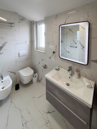 Bathroom 3, House Nina, Punat