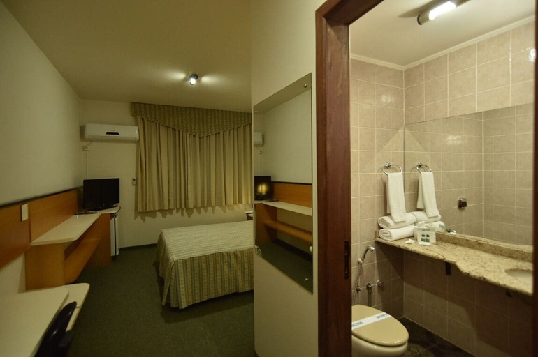 Bathroom 3, park hotel morotin, Santa Maria