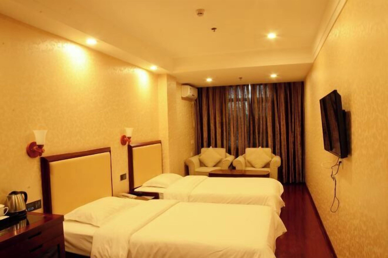 Bedroom 3, 1896 Hotel (Dalian Railway Station Russian Style Street Store), Dalian