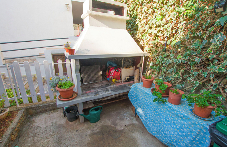 BBQ/picnic area, Apartment Veza, Pašman