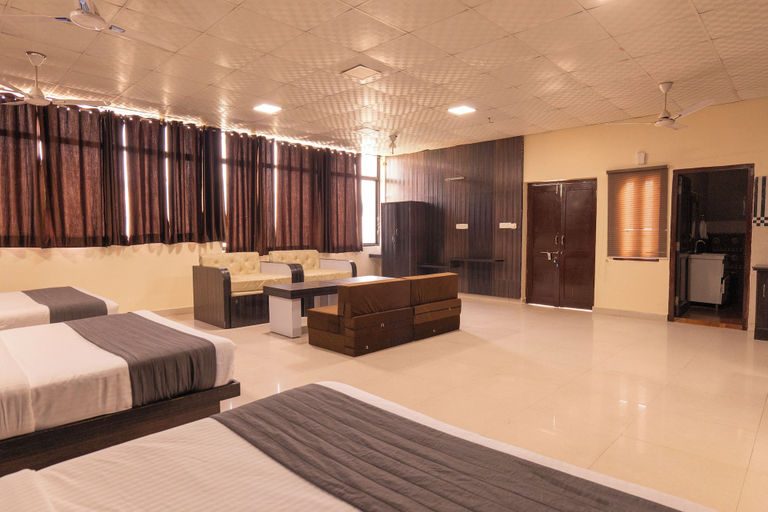 Room 3, Flying Sparrow Riverside Resort, Nainital