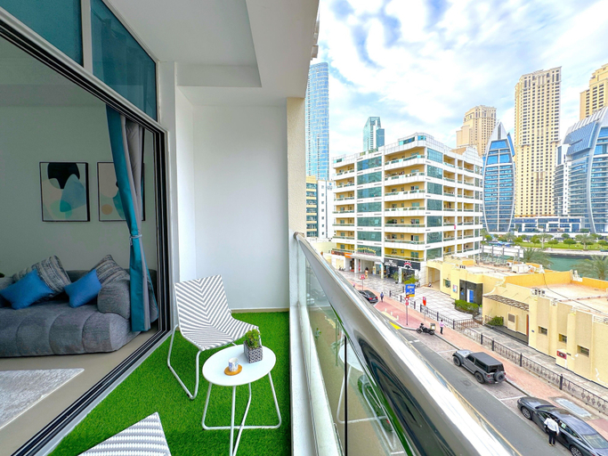 Property grounds 4, Luxury Brand New Studio, Dubai