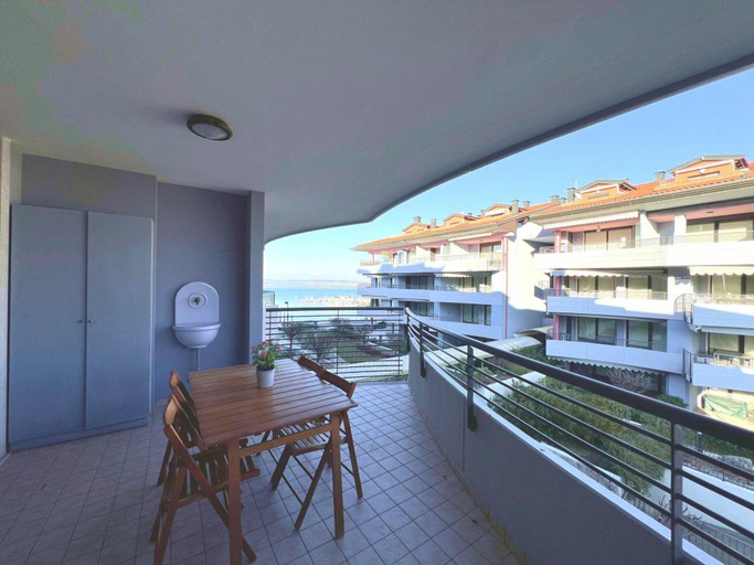 Balcony/terrace, Relaxing vacation home with lagoon view in Grado, Gorizia