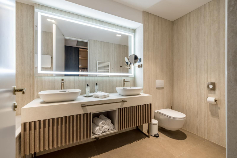 Bathroom 5, Atrium Hotel, Split