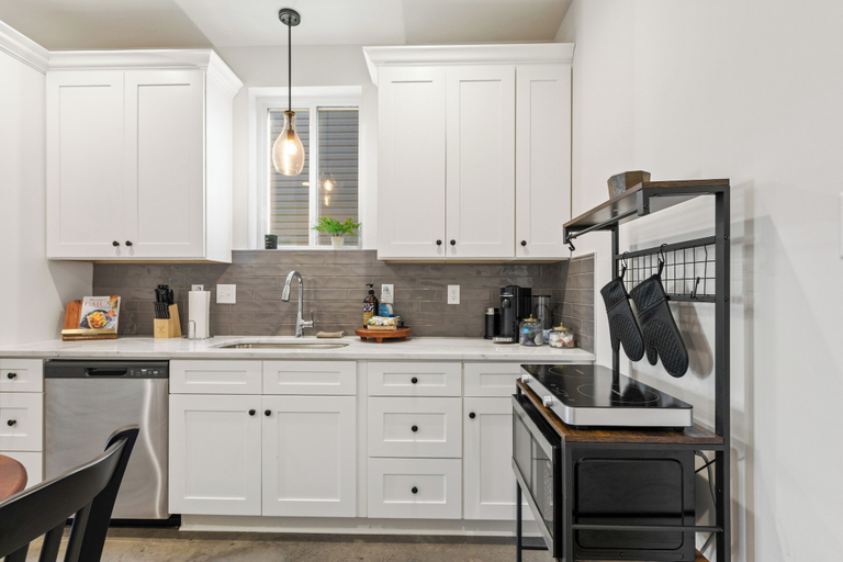 Private kitchen 3, Enclave 1 Bedroom Suites, Lafayette