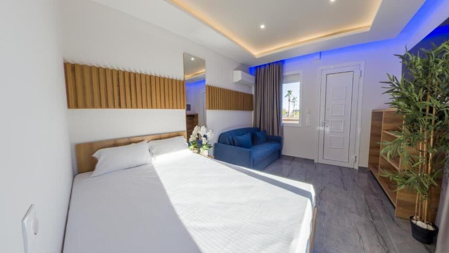 Room 5, OLYMPIADA GIRNI Suites, Central Macedonia