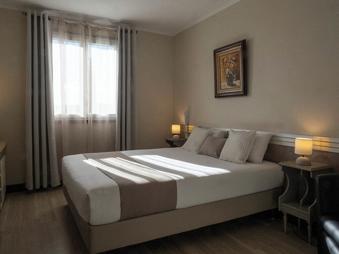Bedroom 4, Les Oliviers, Var