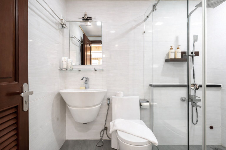 Bathroom 4, Diamond Luxury Ben Thanh, District 1