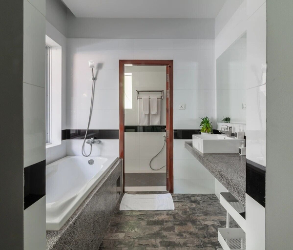 Bathroom 4, La bastide de Caro, Siem Reap