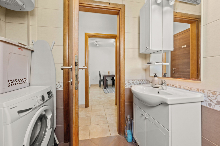 Bathroom 5, Apartments Rondine, Brtonigla