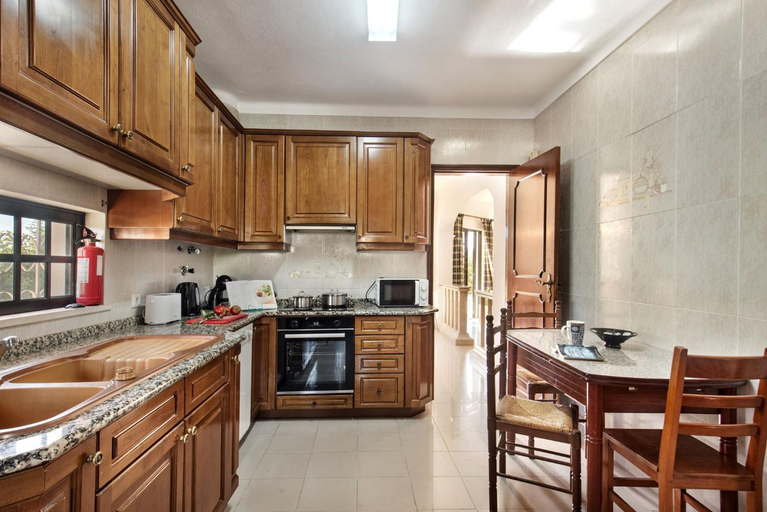 Others 5, Ideal Villa for Fantastic Family Holidays, Loulé