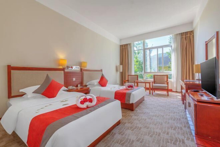 Bedroom 3, Tengchong Airport Sightseeing Hotel, Baoshan