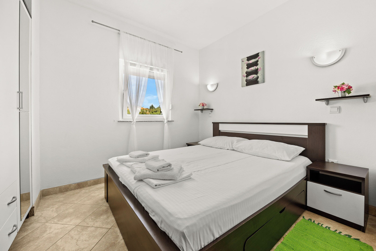 Bedroom 4, Apartments Rondine, Brtonigla