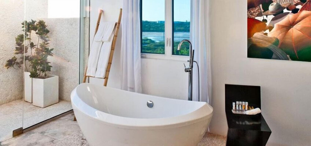 Deep soaking bathtub 4, Villa Tequila Sunrise
