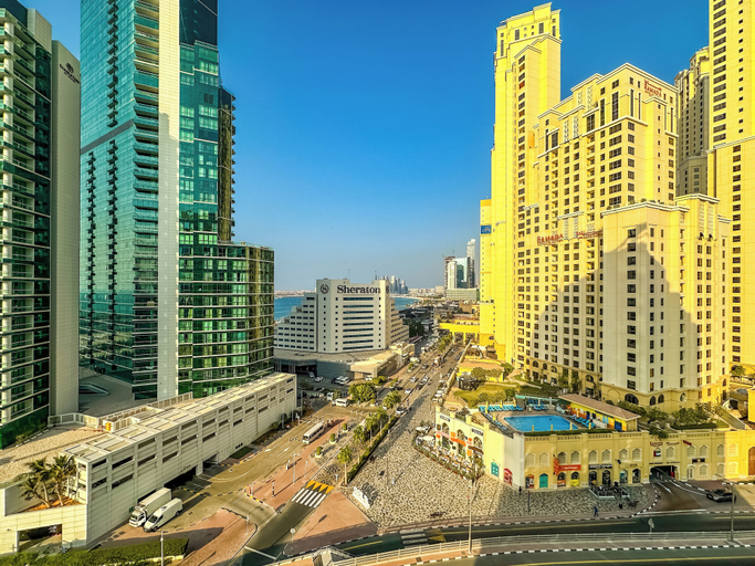 Exterior 5, Opulent Flat with Beach & Canal View, Dubai