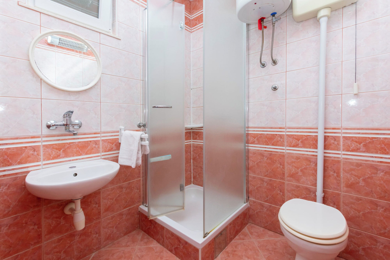 Bathroom 3, Apartments Ivo, Omiš