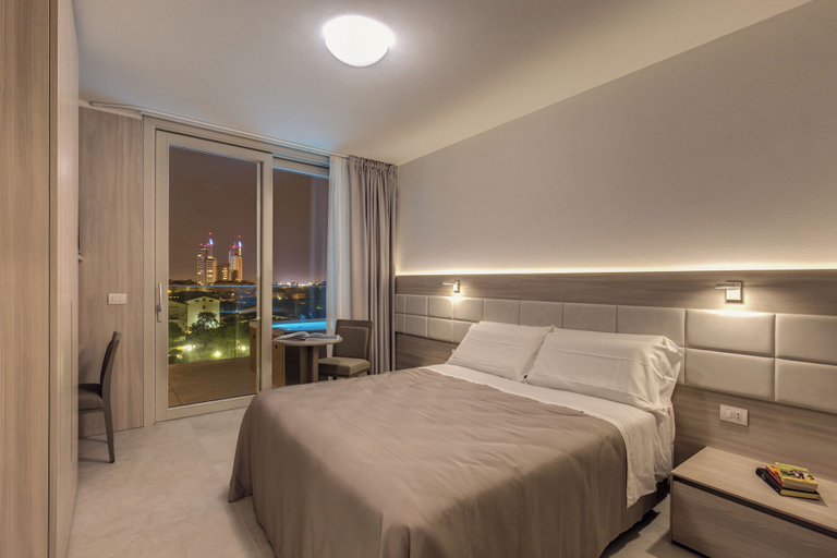 Bedroom 3, sunrise palace, Venezia