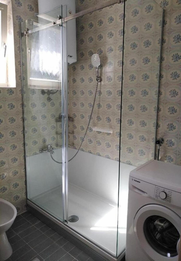 Bathroom 3, Apartment Ljilja, Fažana