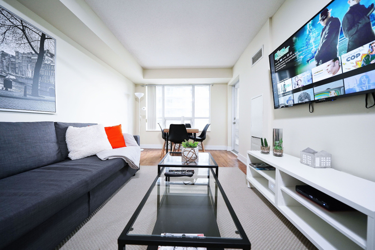 Living area 5, The Skyline Paramount, Toronto