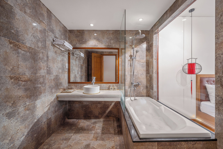 Bathroom 5, Hai Trieu Hotel, Da Nang