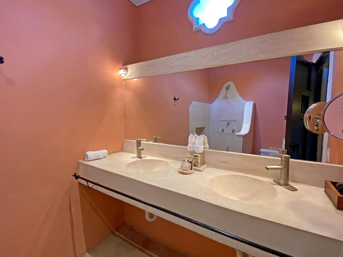 Bathroom 5, Art 64 Guest House – Adults Only, Mérida