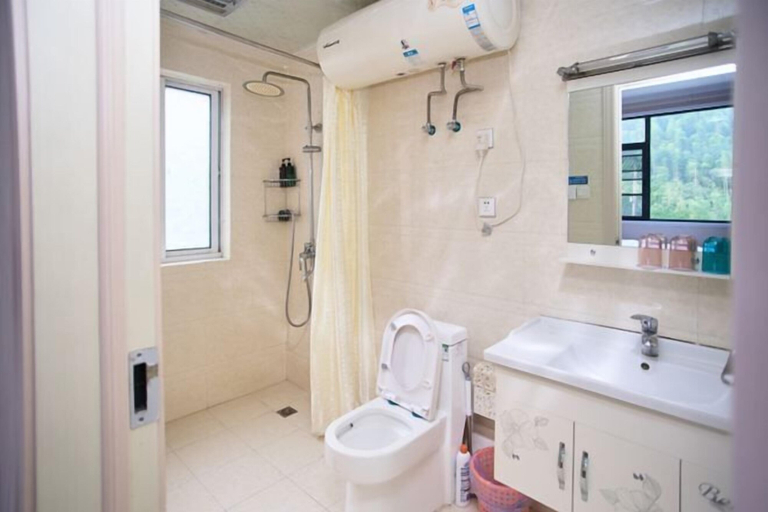 Bathroom 4, Ningguo Julongwan Farmstay, Xuancheng