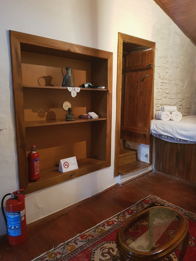 Room 2, Nikbin Retreat, Selçuk
